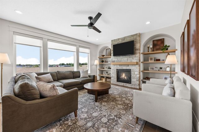 321 Heartland Street, Fairfax, IA 52228