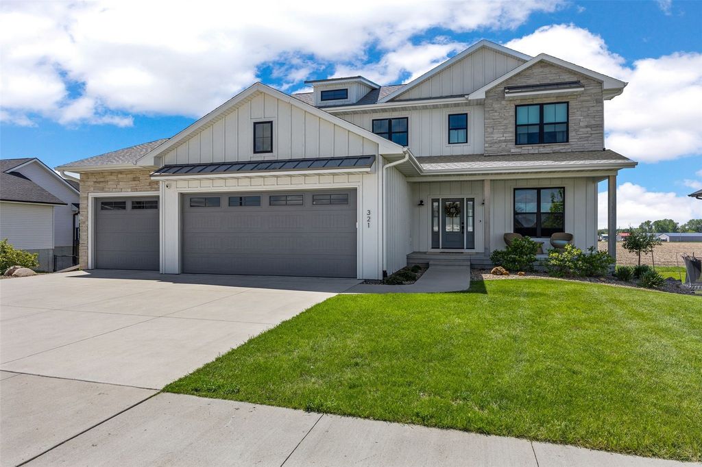 321 Heartland Street, Fairfax, IA 52228