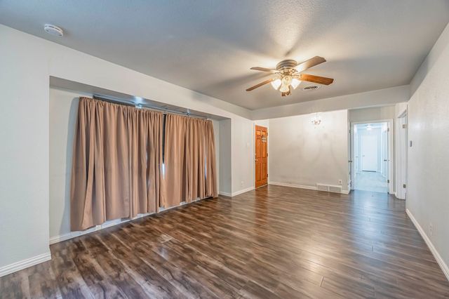 310 S Grove Road, Richardson, TX 75081