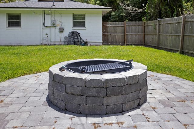 2412 GRANDVIEW AVENUE, Sanford, FL 32771