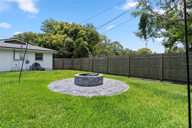 2412 GRANDVIEW AVENUE, Sanford, FL 32771