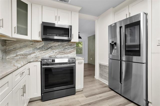 2412 GRANDVIEW AVENUE, Sanford, FL 32771