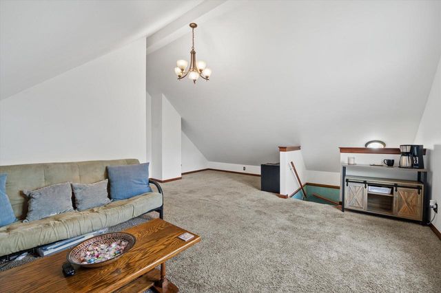 333 W Bender ROAD, Glendale, WI 53217