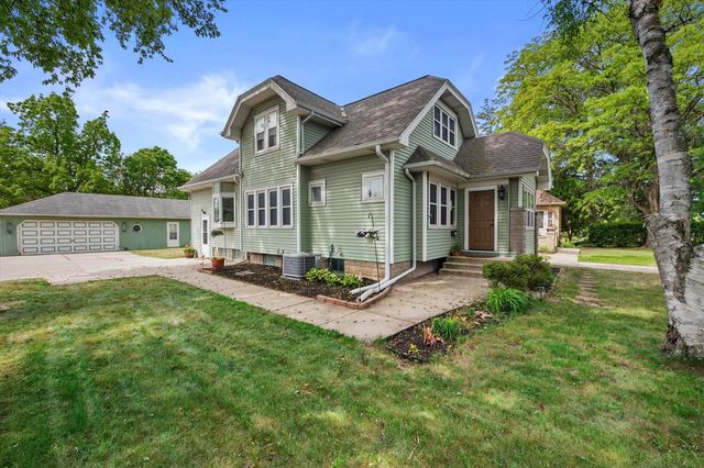 333 W Bender ROAD, Glendale, WI 53217