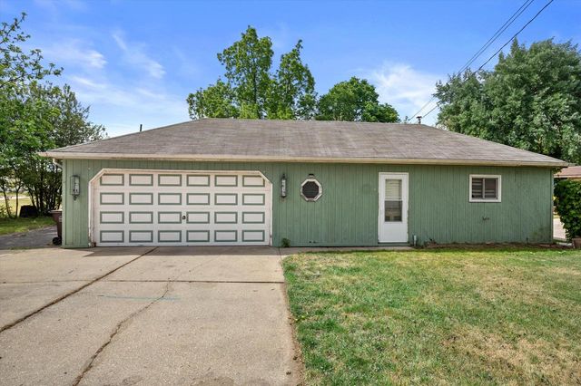 333 W Bender ROAD, Glendale, WI 53217