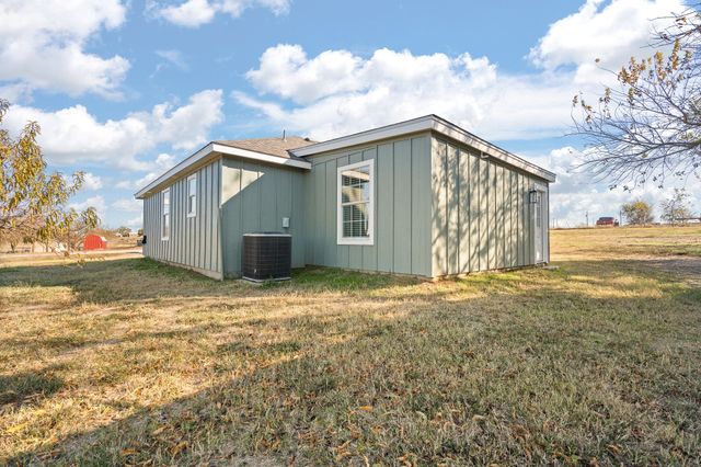 5501 Baron Drive, Joshua, TX 76058