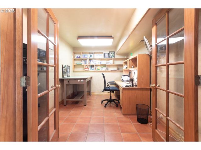 2610 PARK FOREST Dr, Eugene, OR 97405