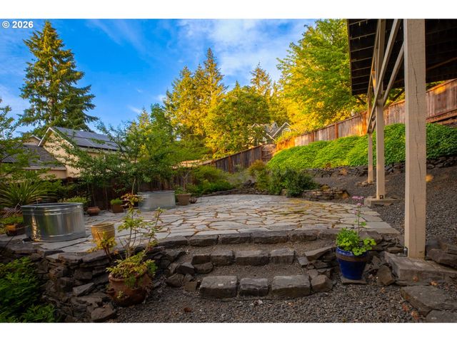 2610 PARK FOREST Dr, Eugene, OR 97405