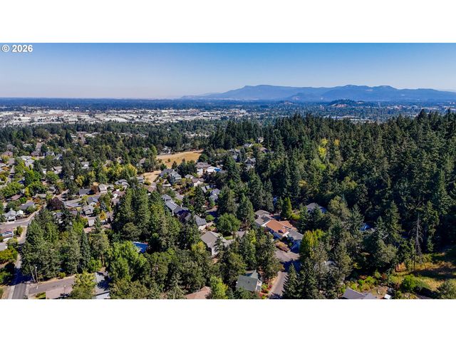 2610 PARK FOREST Dr, Eugene, OR 97405