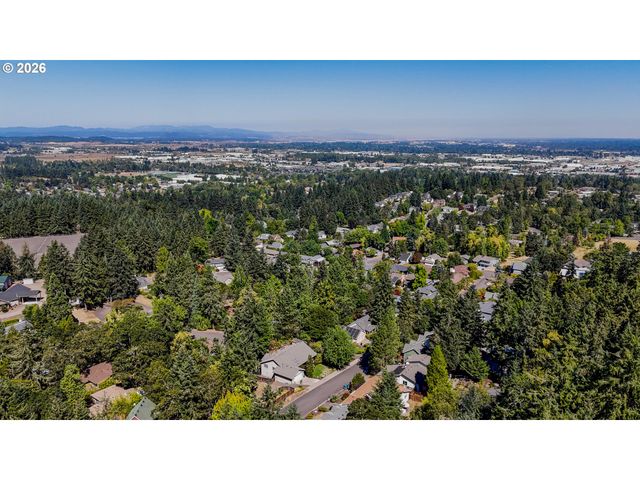 2610 PARK FOREST Dr, Eugene, OR 97405