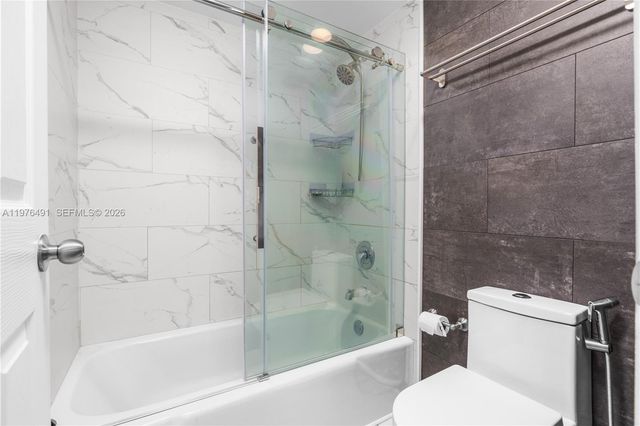 3730 Inverrary Dr 2H, Lauderhill, FL 33319