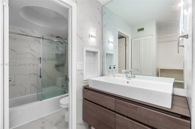 3730 Inverrary Dr 2H, Lauderhill, FL 33319