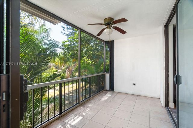 3730 Inverrary Dr 2H, Lauderhill, FL 33319