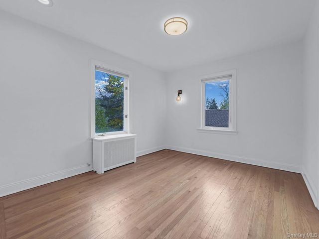 14 Nirvana Avenue, Great Neck, NY 11023