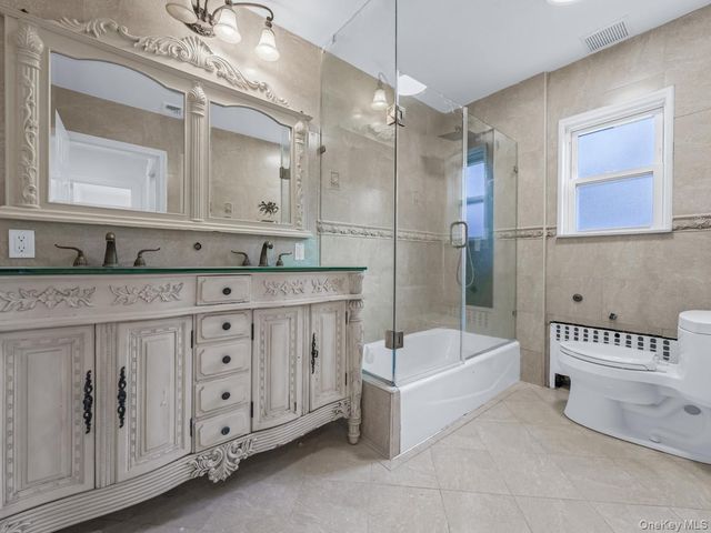 14 Nirvana Avenue, Great Neck, NY 11023