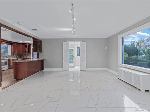 14 Nirvana Avenue, Great Neck, NY 11023