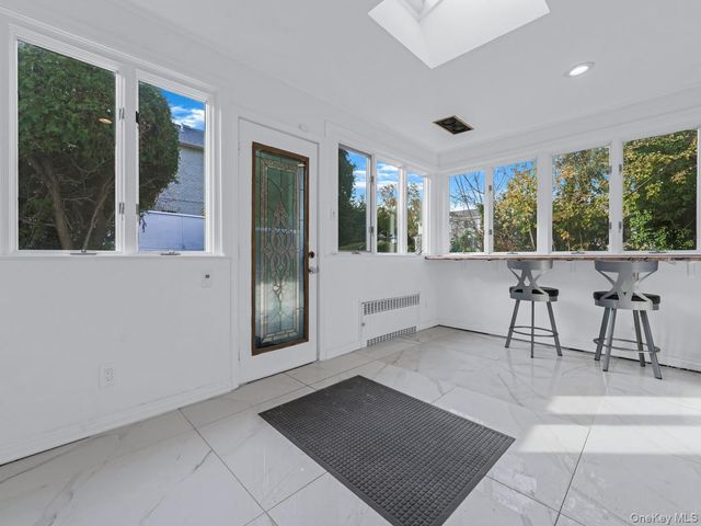 14 Nirvana Avenue, Great Neck, NY 11023