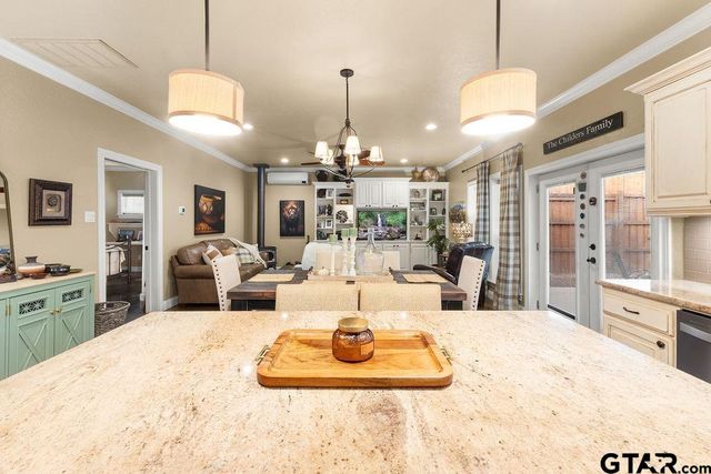 15765 County Road 384, Tyler, TX 75707