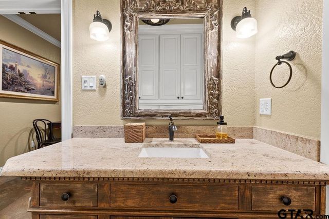 15765 County Road 384, Tyler, TX 75707