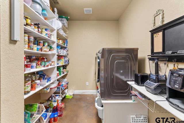 15765 County Road 384, Tyler, TX 75707