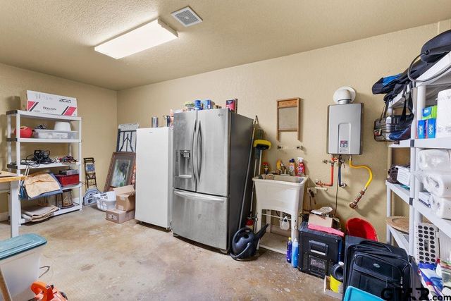 15765 County Road 384, Tyler, TX 75707