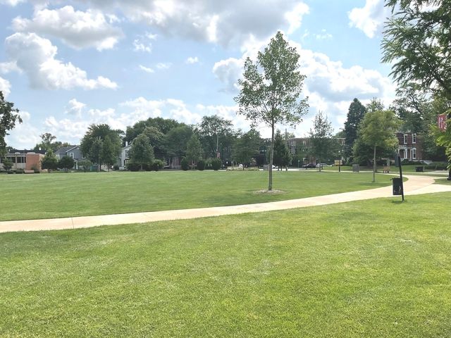 451 W New York Street 1, Aurora, IL 60506