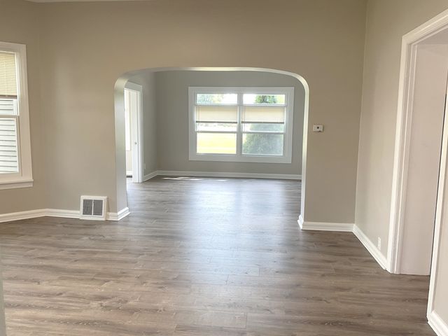 451 W New York Street 1, Aurora, IL 60506