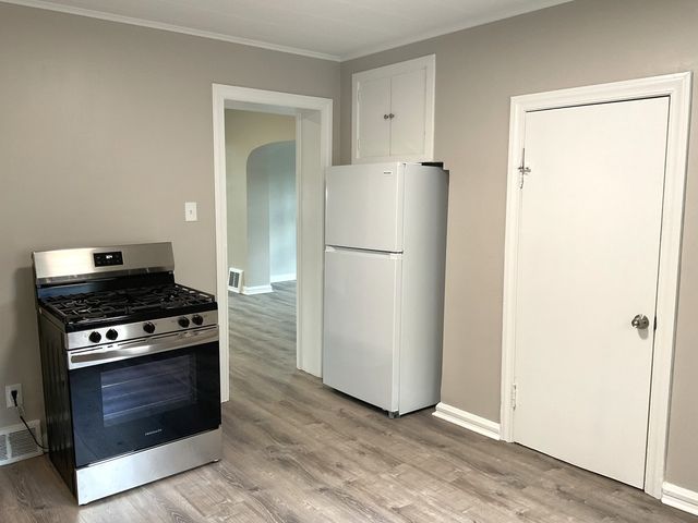 451 W New York Street 1, Aurora, IL 60506