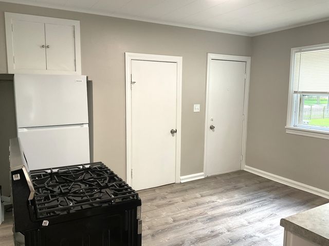 451 W New York Street 1, Aurora, IL 60506