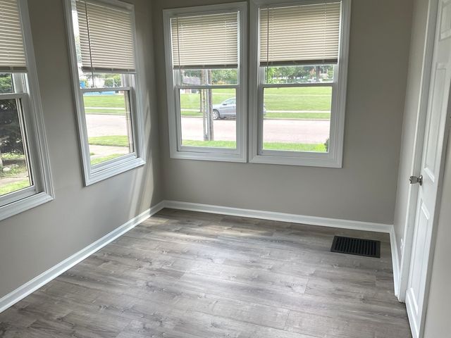 451 W New York Street 1, Aurora, IL 60506