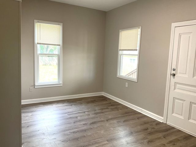 451 W New York Street 1, Aurora, IL 60506
