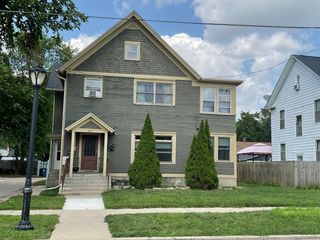 451 W New York Street 1, Aurora, IL 60506
