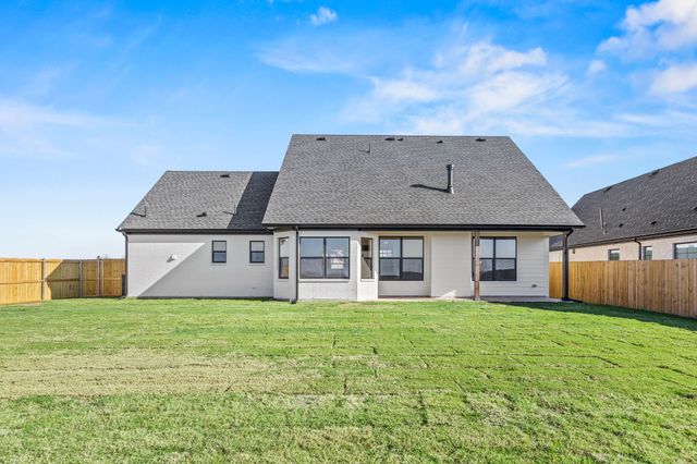 1833 Sudbury Drive, Cleburne, TX 76033