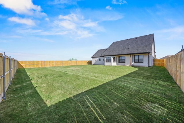 1833 Sudbury Drive, Cleburne, TX 76033