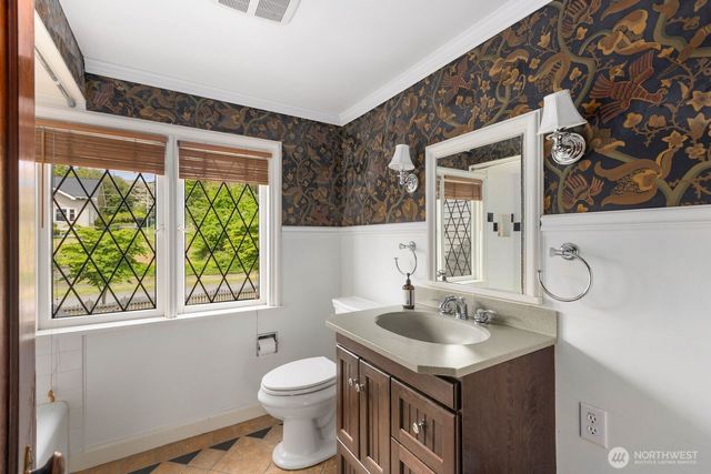 1720 Knox Avenue, Bellingham, WA 98225
