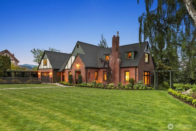 1720 Knox Avenue, Bellingham, WA 98225