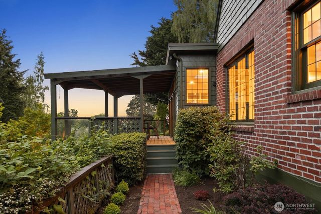 1720 Knox Avenue, Bellingham, WA 98225