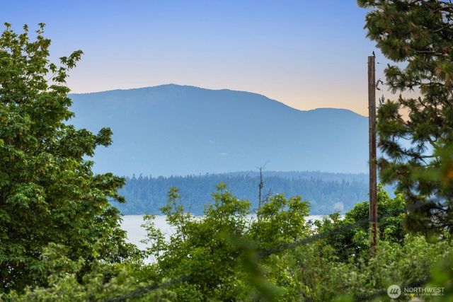 1720 Knox Avenue, Bellingham, WA 98225