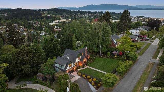 1720 Knox Avenue, Bellingham, WA 98225
