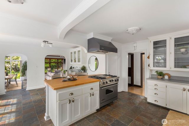 1720 Knox Avenue, Bellingham, WA 98225