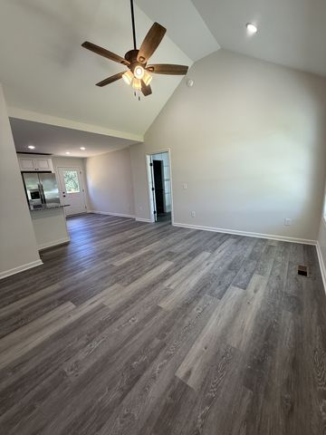 1615 Carthage Rd, Red Boiling Springs, TN 37150