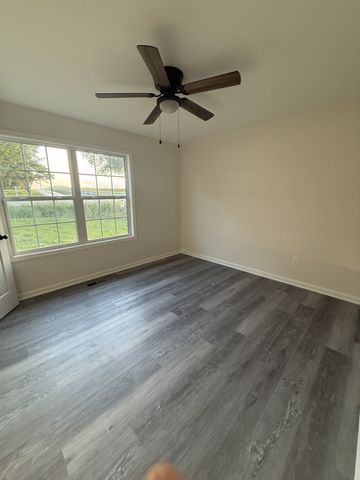 1615 Carthage Rd, Red Boiling Springs, TN 37150