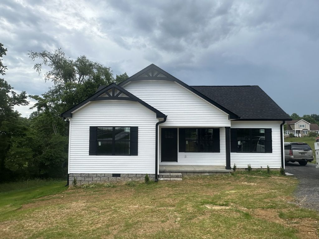 1615 Carthage Rd, Red Boiling Springs, TN 37150