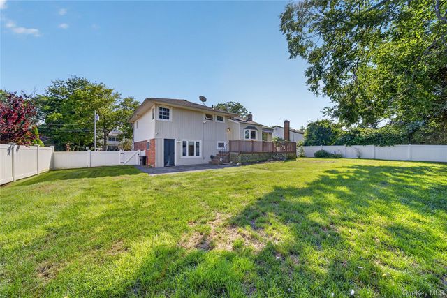 78 Sugar Maple Drive, Roslyn, NY 11576