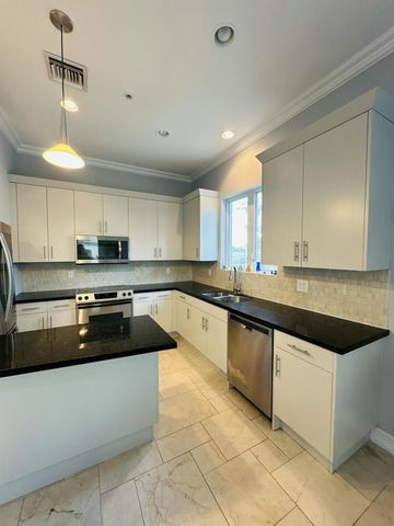 12 SE 1st Avenue 201, Delray Beach, FL 33444