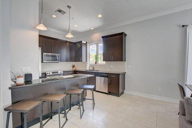 12 SE 1st Avenue 201, Delray Beach, FL 33444