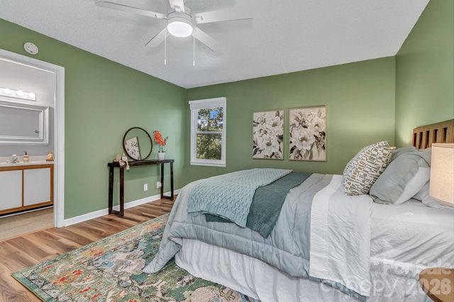 148 Stradley Mountain Road, Asheville, NC 28806