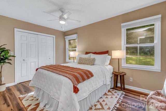 148 Stradley Mountain Road, Asheville, NC 28806