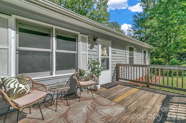 148 Stradley Mountain Road, Asheville, NC 28806