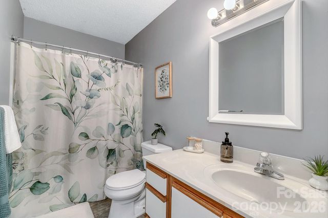 148 Stradley Mountain Road, Asheville, NC 28806